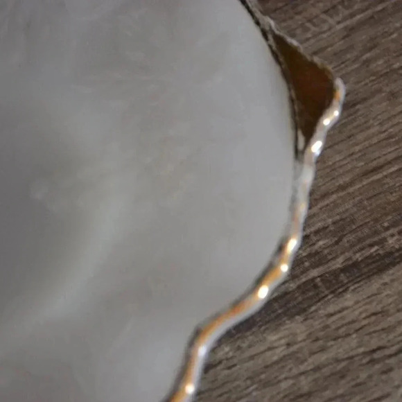 Vtg Milk Glass dish  with gold edge - Picture 3 of 4